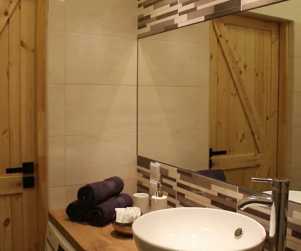 Apartment Szarotka Ii *